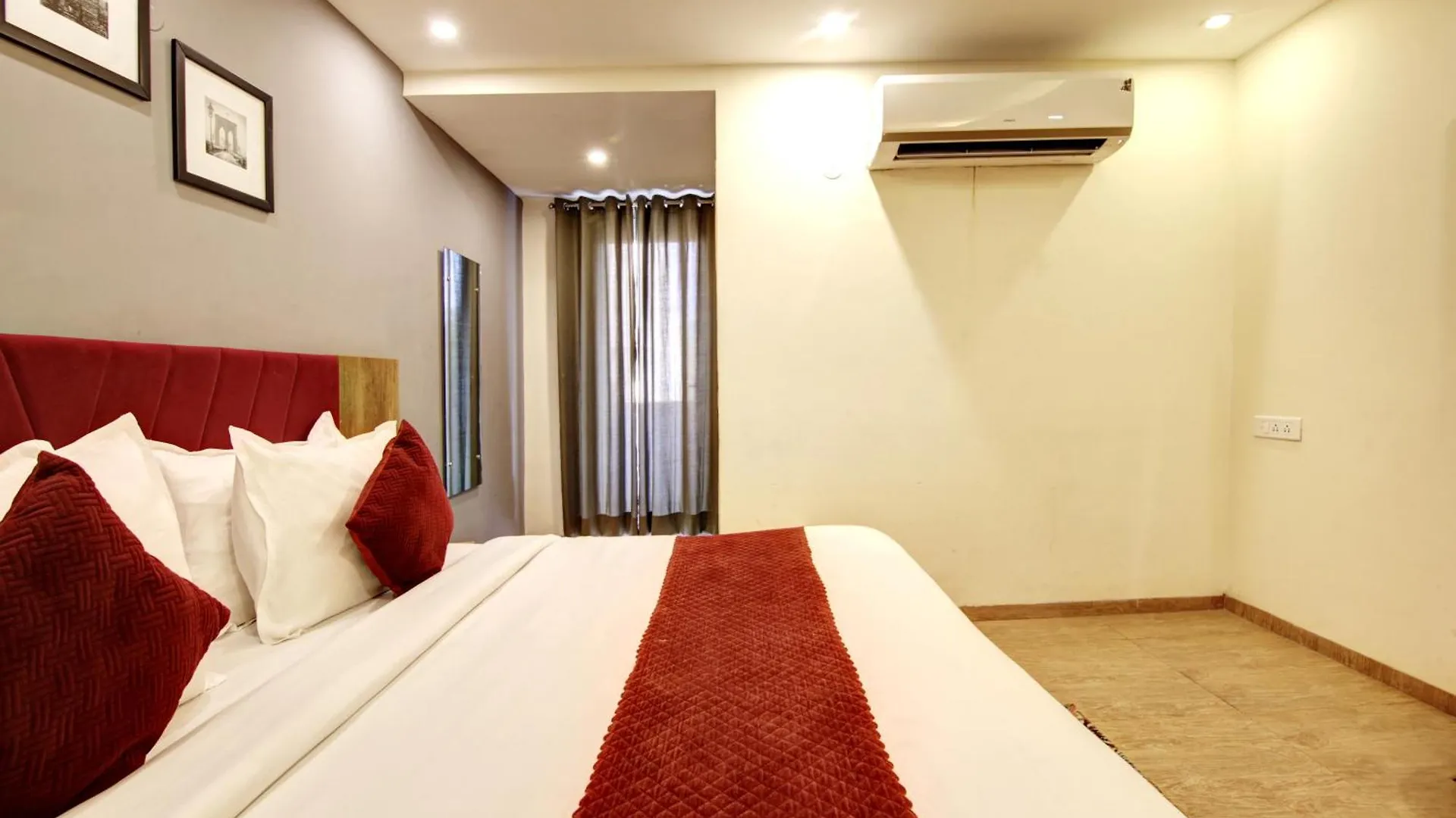 Saltstayz Hotel Huda City Center Gurgaon