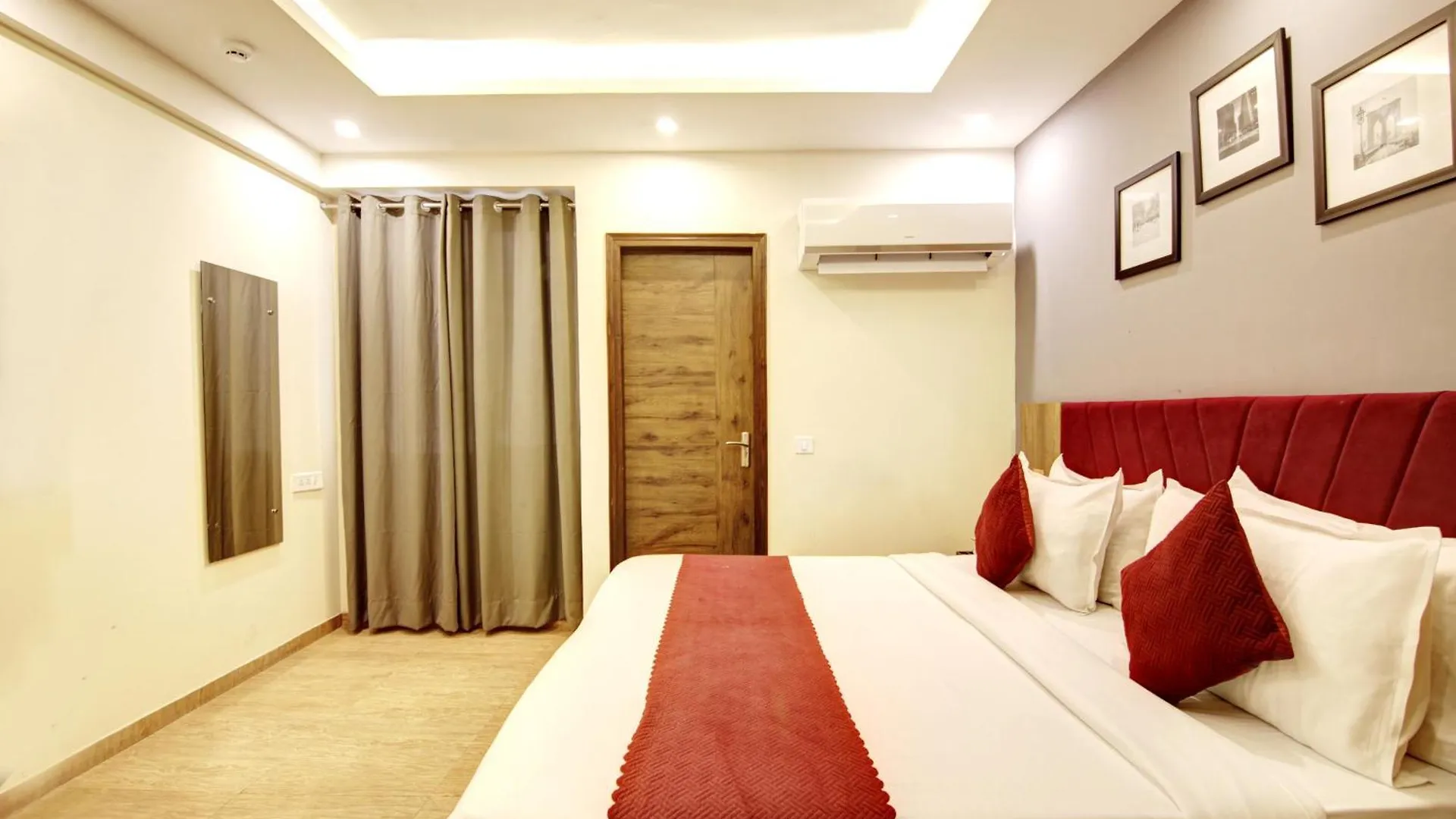 ***  Saltstayz Hotel Huda City Center Gurgaon India