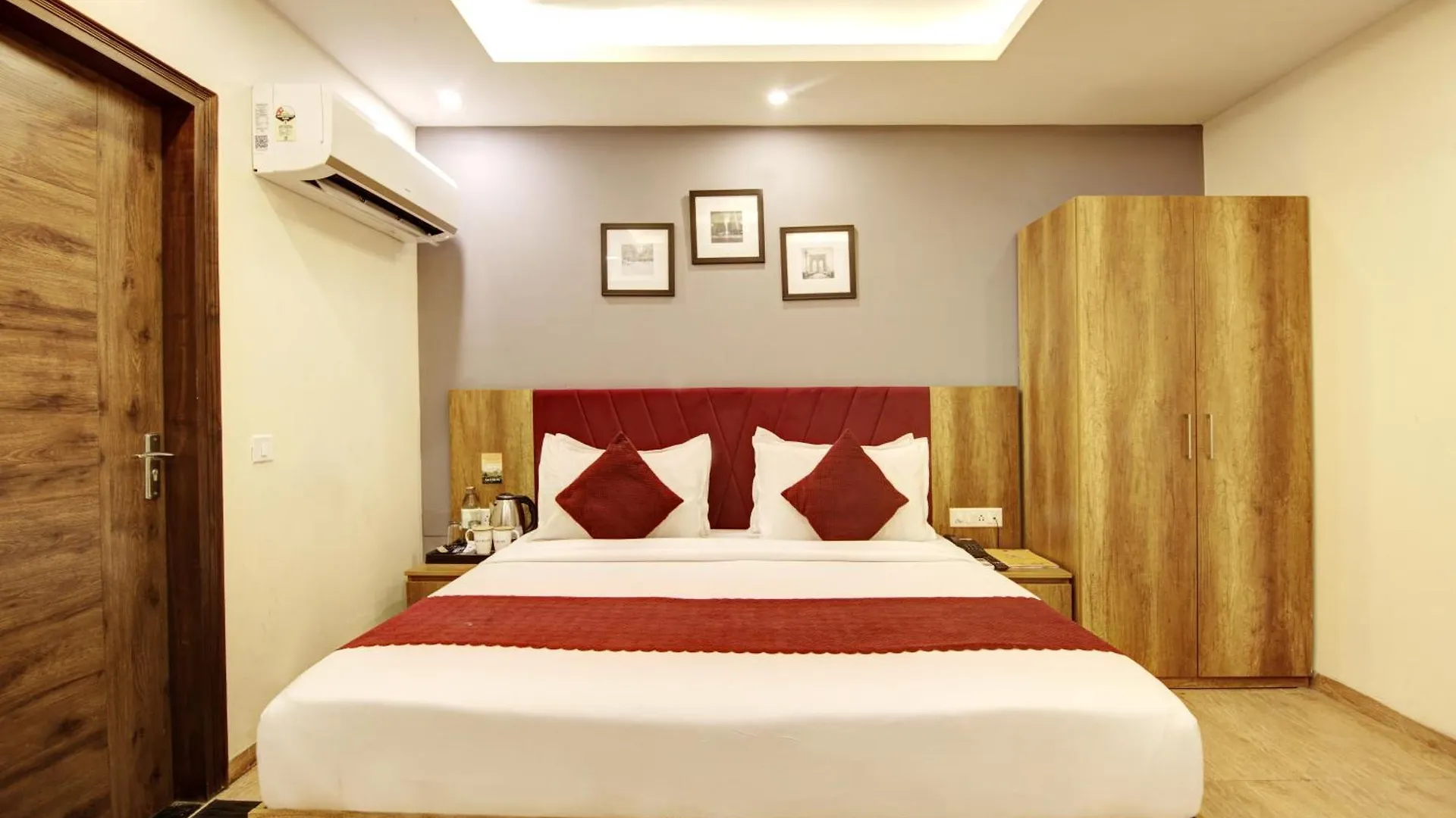 Saltstayz Hotel Huda City Center Gurgaon