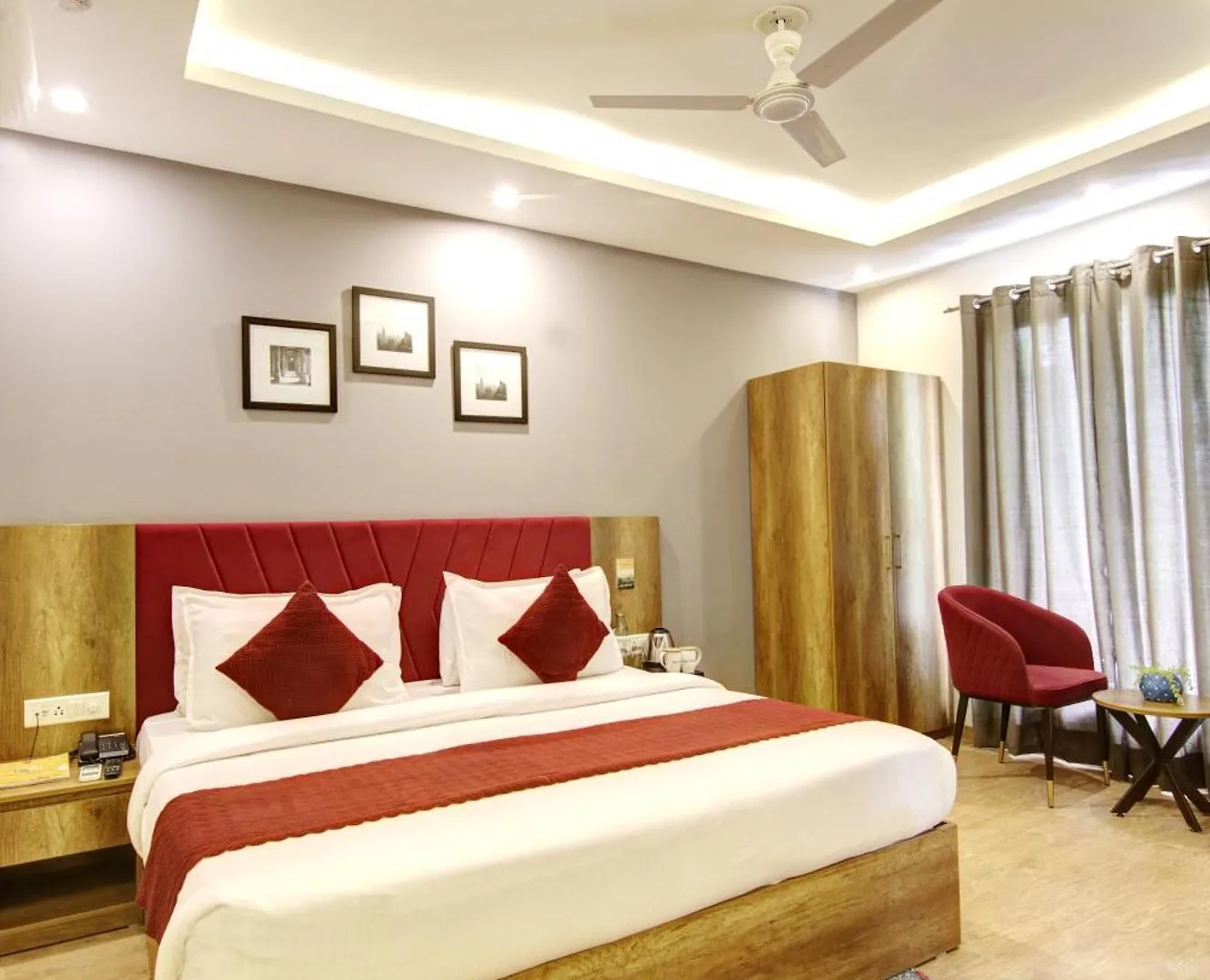 ***  Saltstayz Hotel Huda City Center Gurgaon India