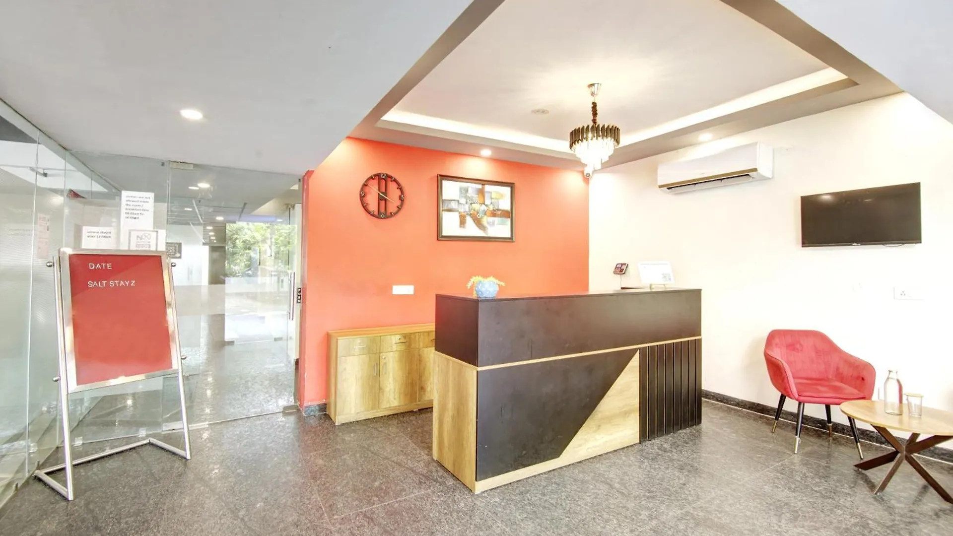 Saltstayz Hotel Huda City Center Gurgaon