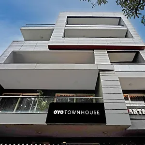 Townhouse Pantao Hotel