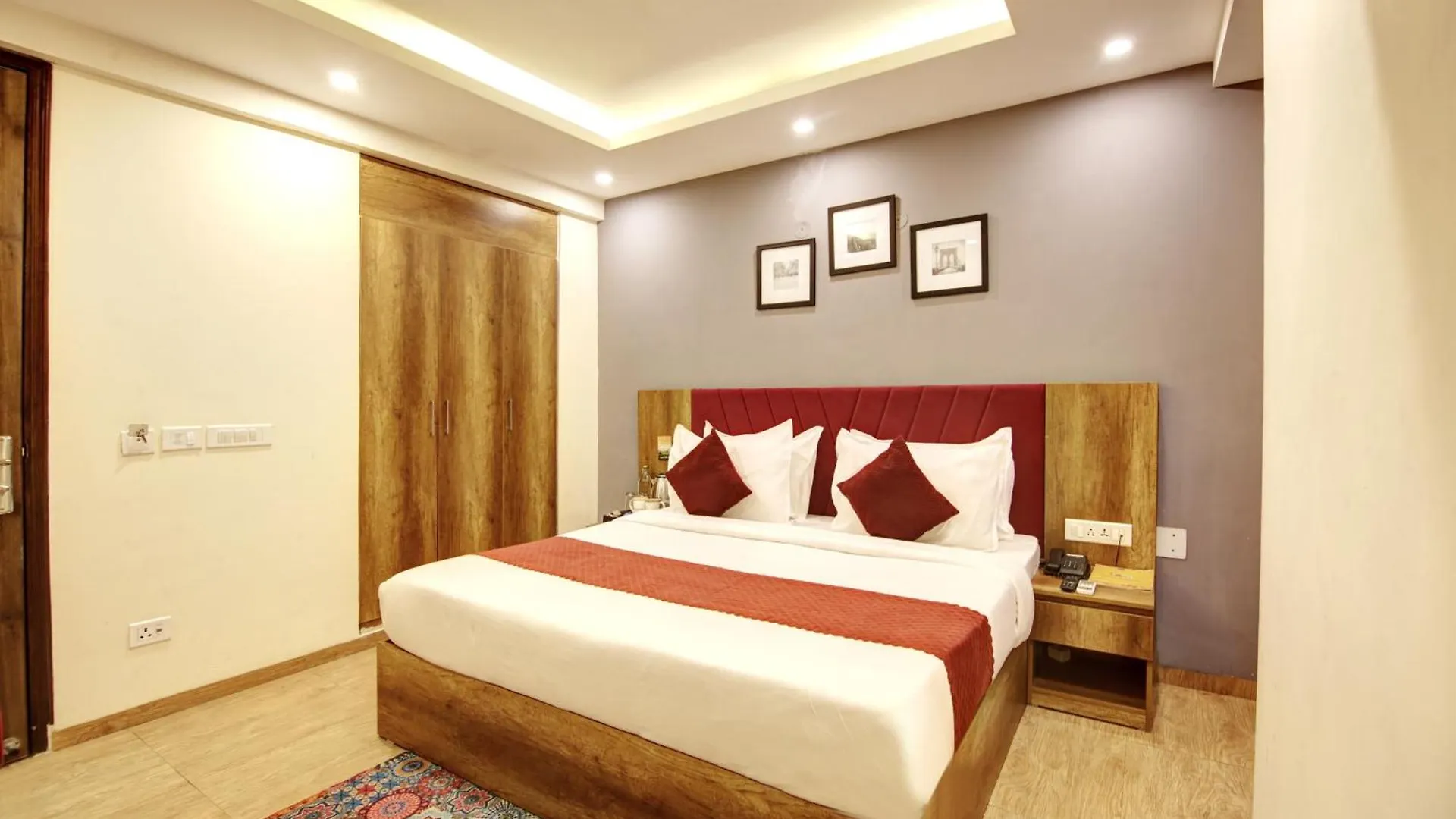 Saltstayz Select - Huda City Center Gurgaon