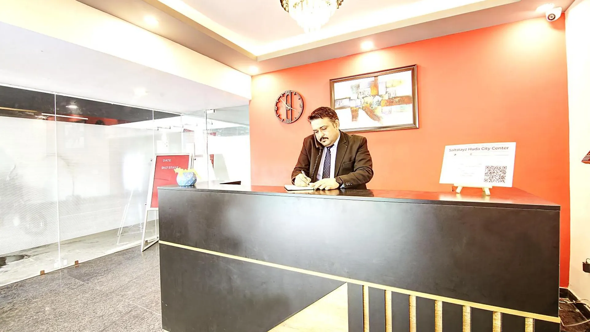 Hotel Saltstayz Select - Huda City Center Gurgaon