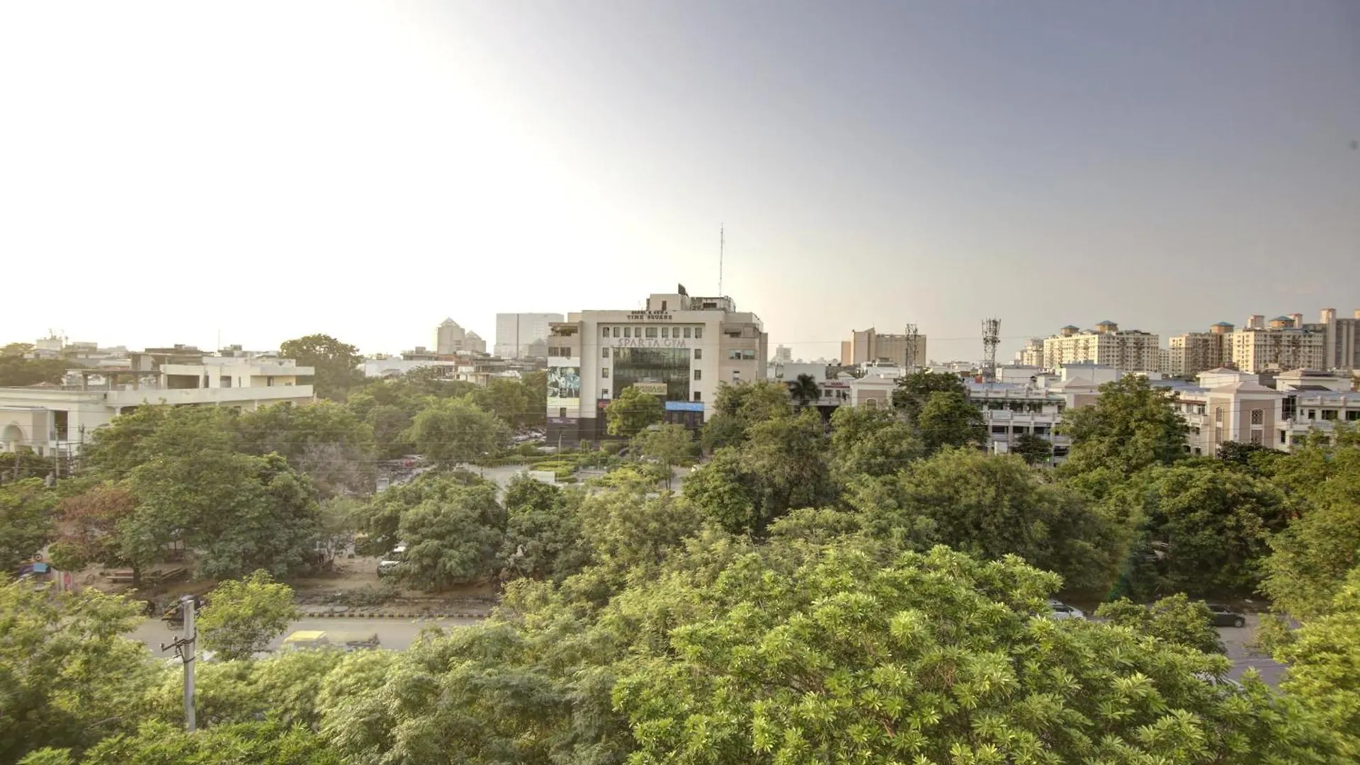 Saltstayz Select - Huda City Center Gurgaon Hotel
