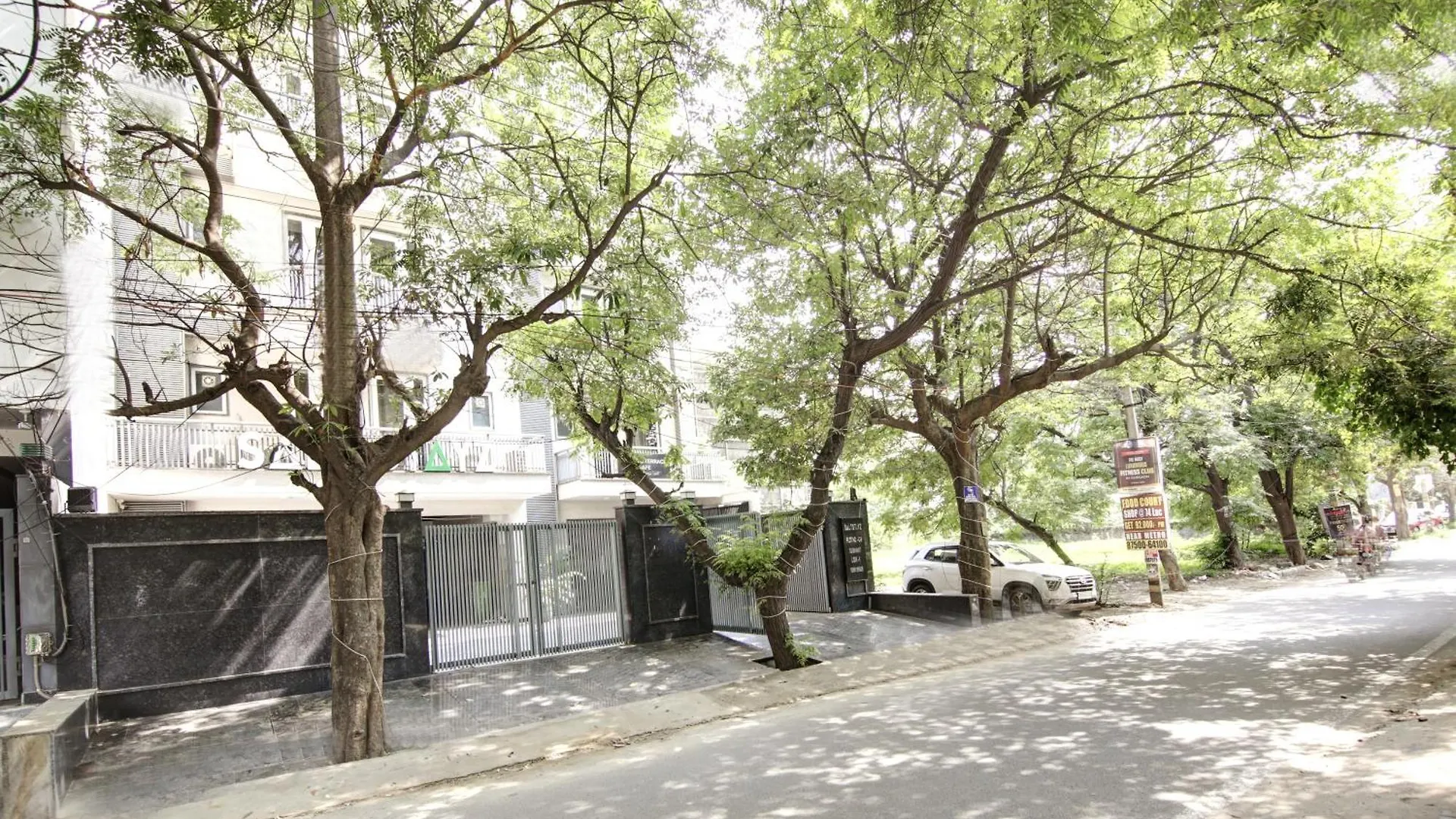 Saltstayz Select - Huda City Center Gurgaon India