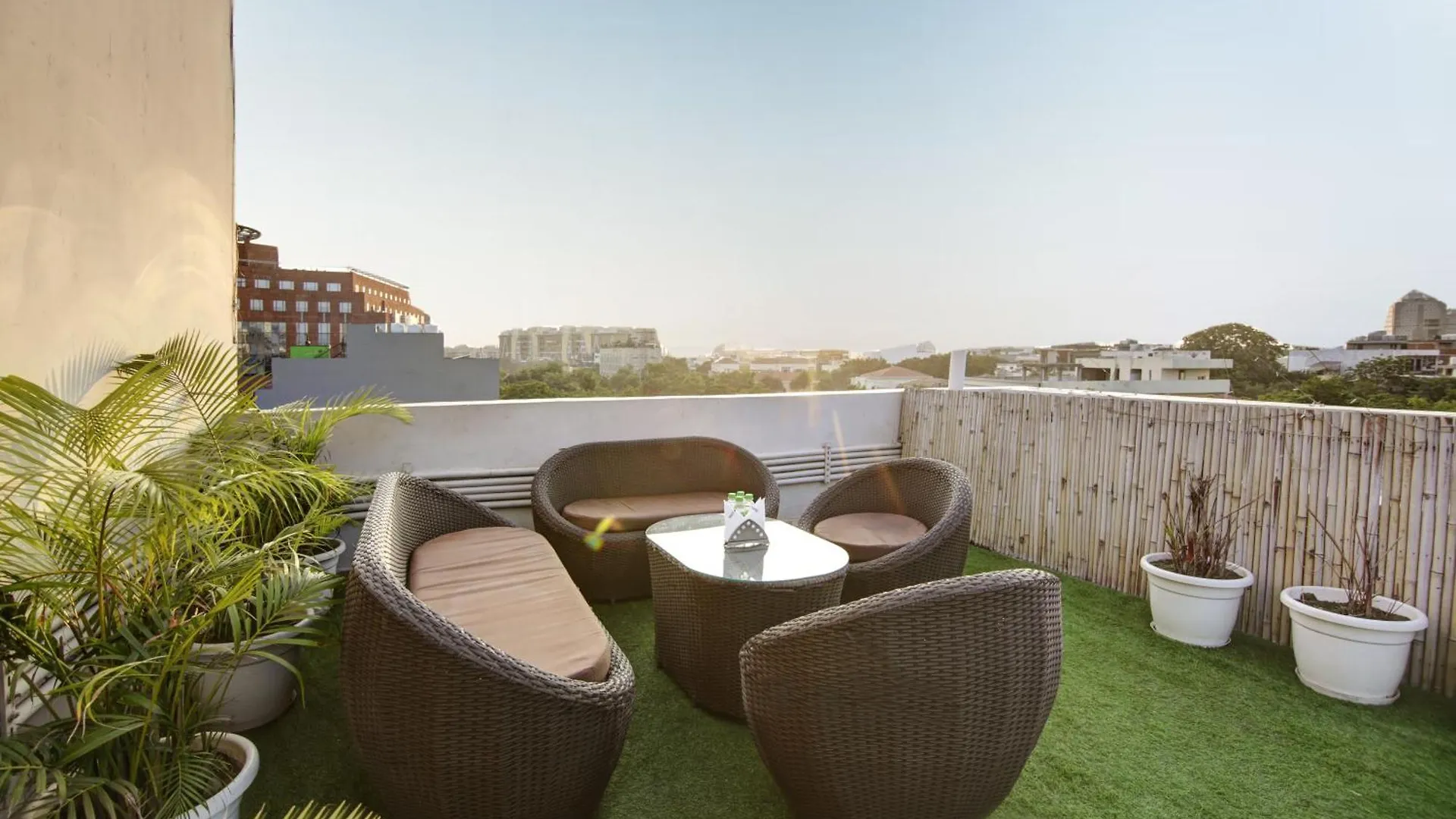 Saltstayz Select - Huda City Center Gurgaon 3*,